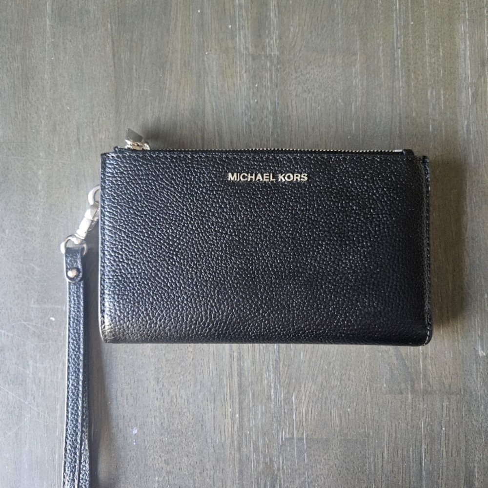 Michael Kors Adele Leather Smartphone Wallet
